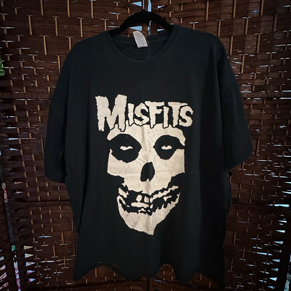 Vintage Gildan Black Misfits Men’s T Shirt